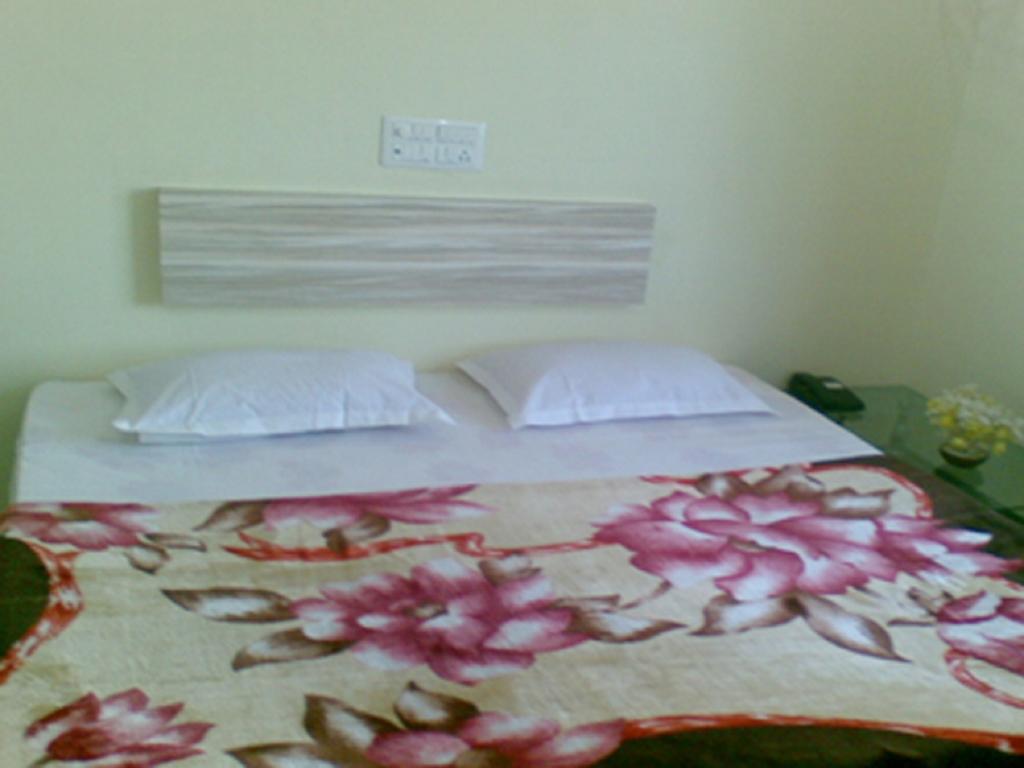सहारा Sai Leela - 3*